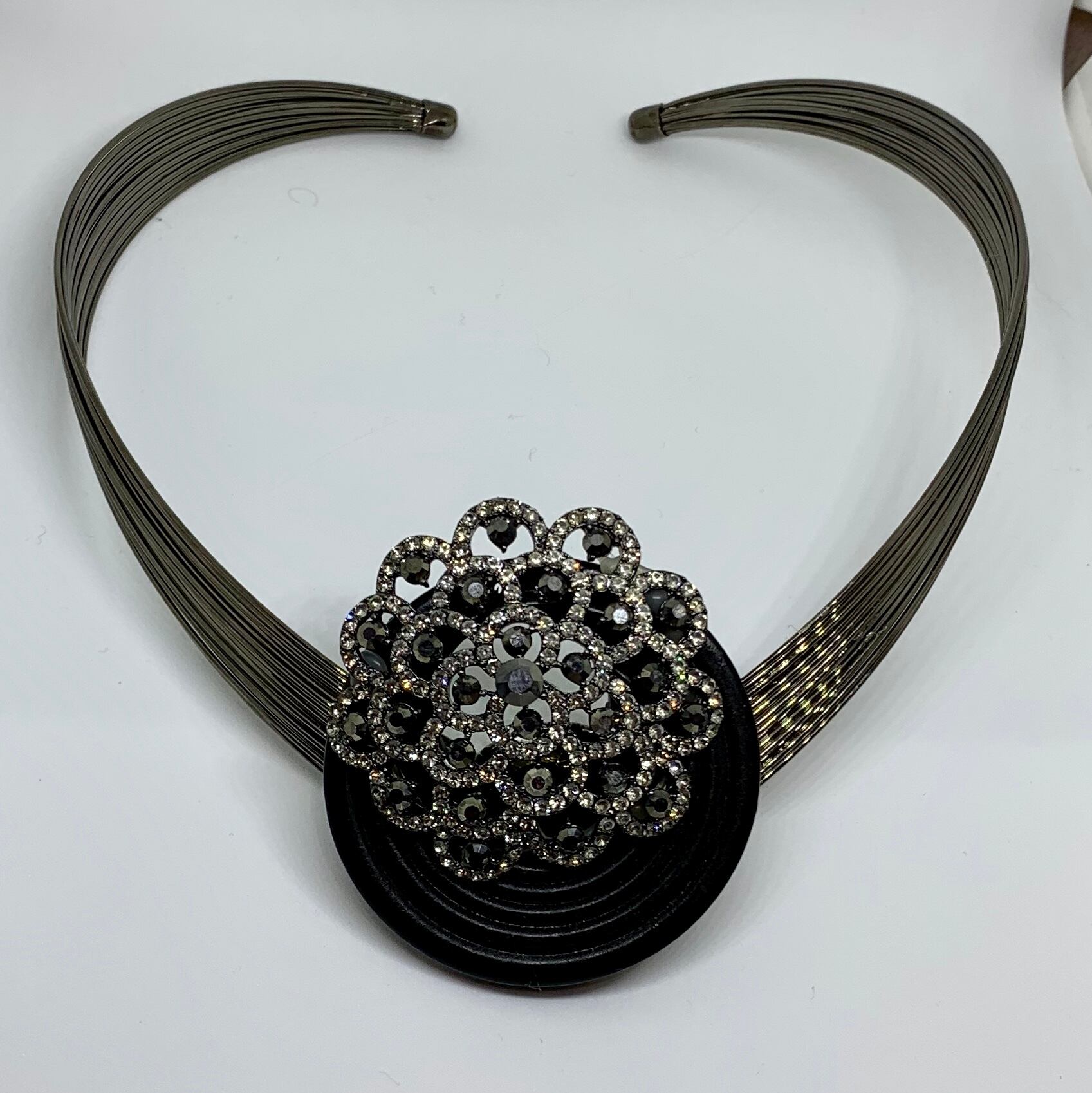 ゴージャスチョーカー