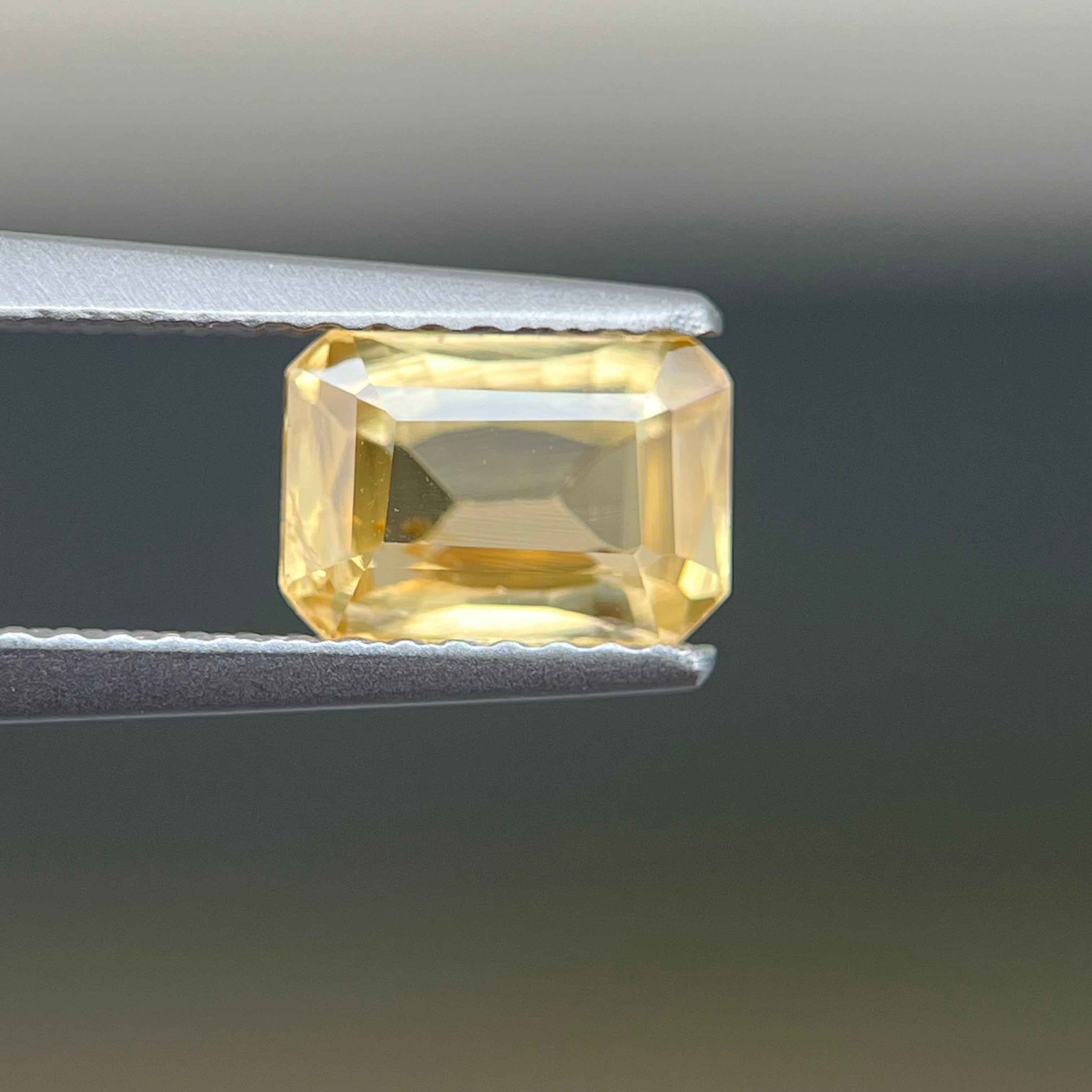 サファイア0.22ct 5.68×3.41mm ロゼンジカットルース | Pay ID