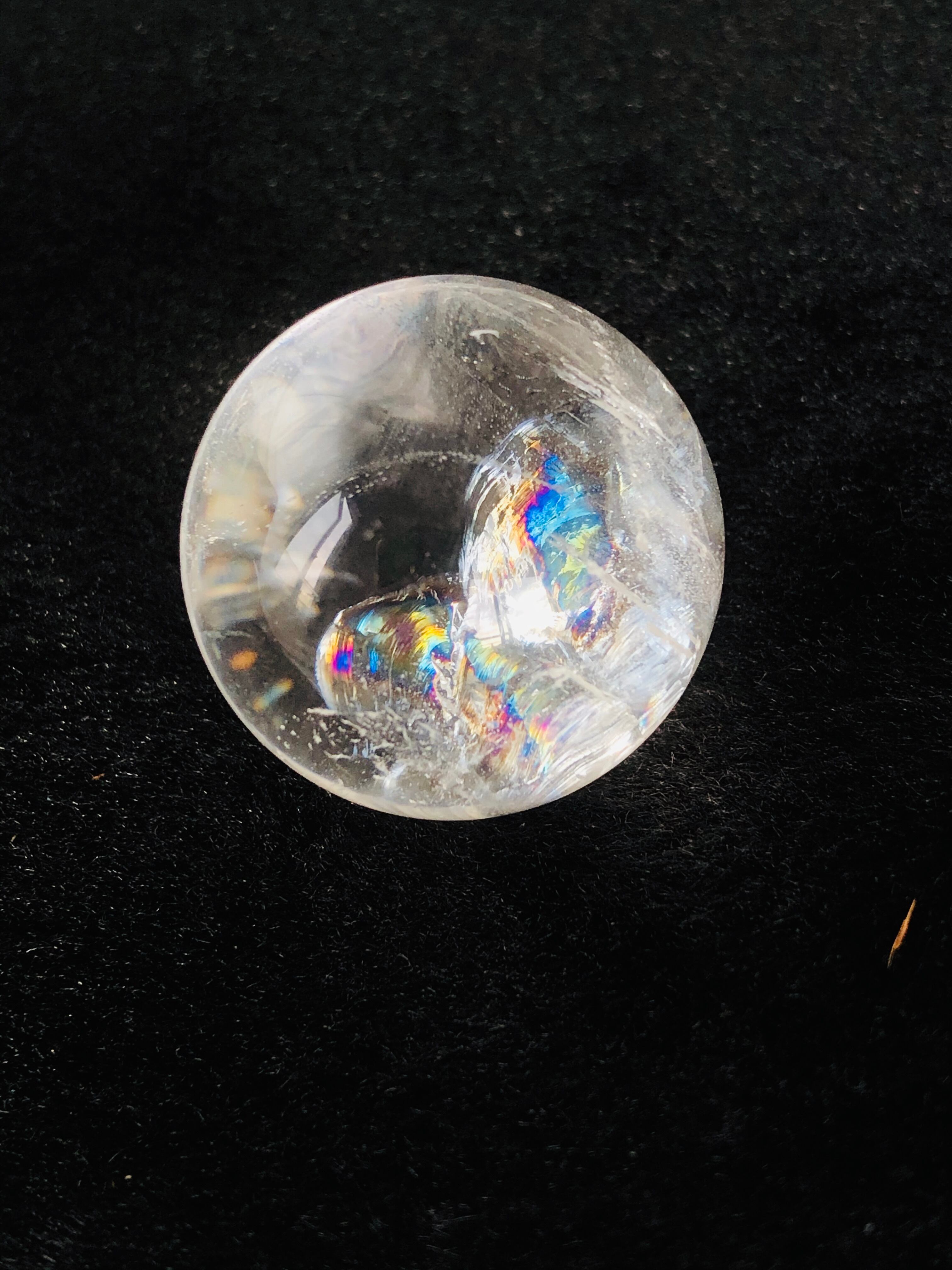 幸せを呼ぶ✴︎虹入り水晶の丸玉 (35mm)