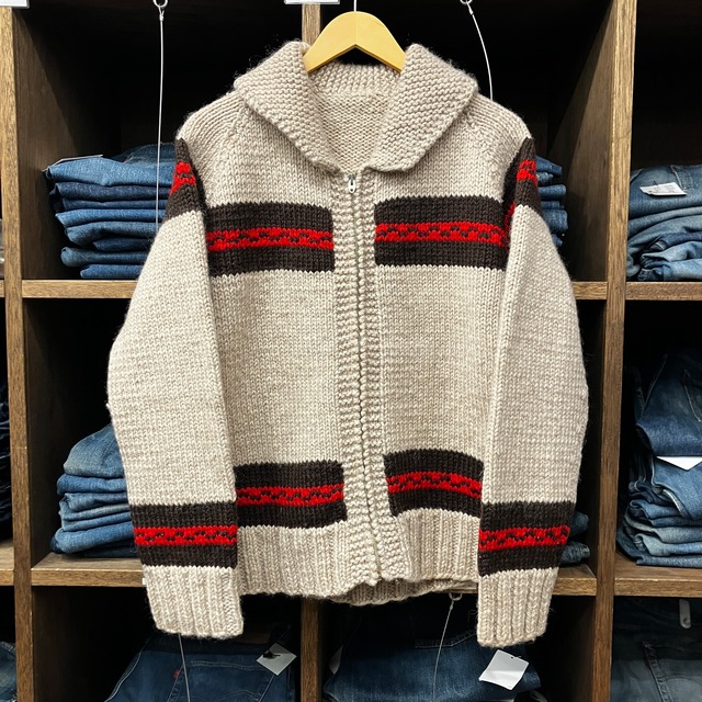 ①1960'S BEIGE LINE COWICHAN KNIT CARDIGAN
