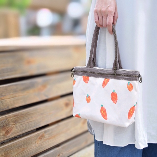 子どもの絵でオーダーメイド☆キャンバスミニトートバッグ☆軽やかながら裏地にもキャンバス地を使用したしっかりフォルム