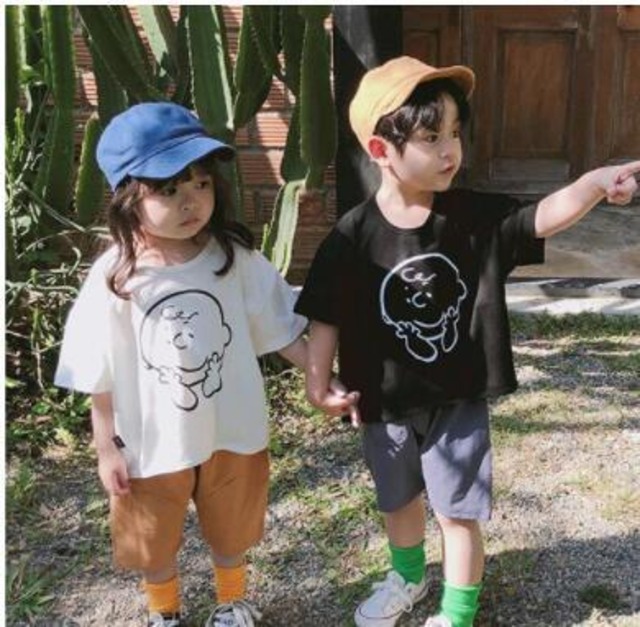 0127 送料無料 キッズ チャーリーブラウンのtシャツ 子供服 キッズ 100cm 110cm 1cm 130cm 140cm ブラック ホワイト A Family えぇふぁみりー