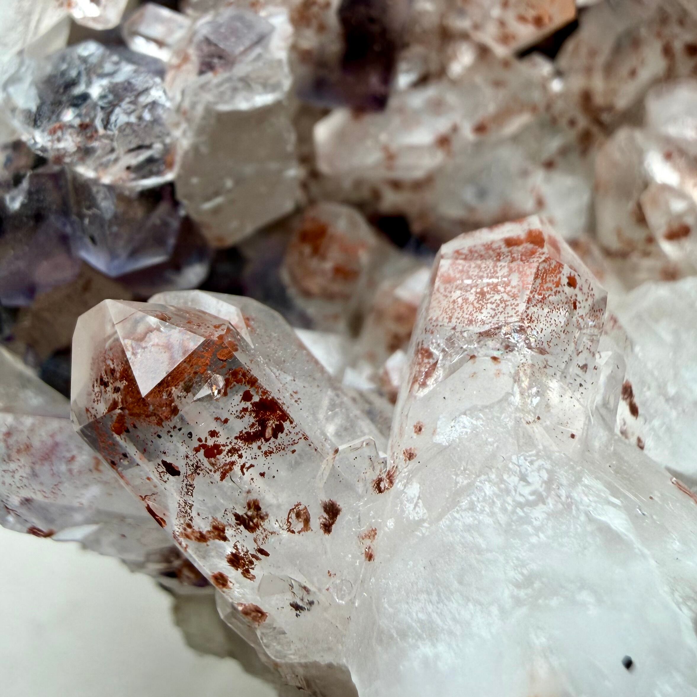 フローライト / クォーツ / ヘマタイト【Hematite in Quartz