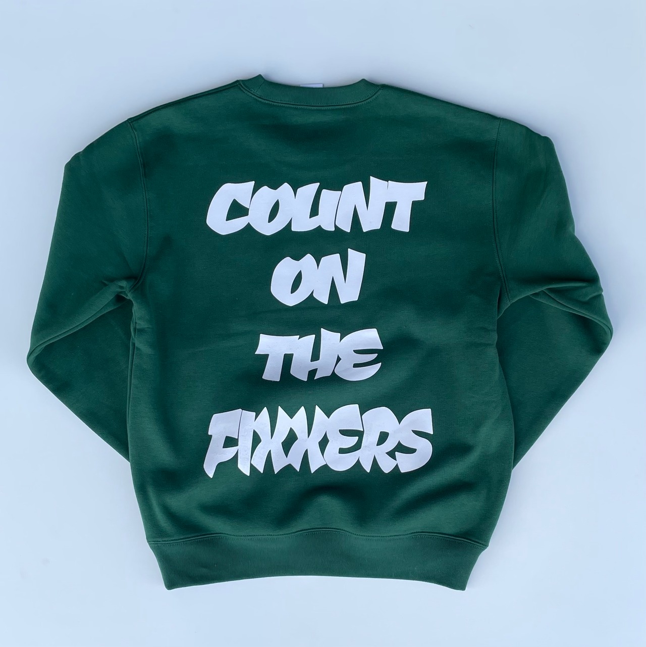 バックプリントスウェット ダークグリーン | THE FIXXERS