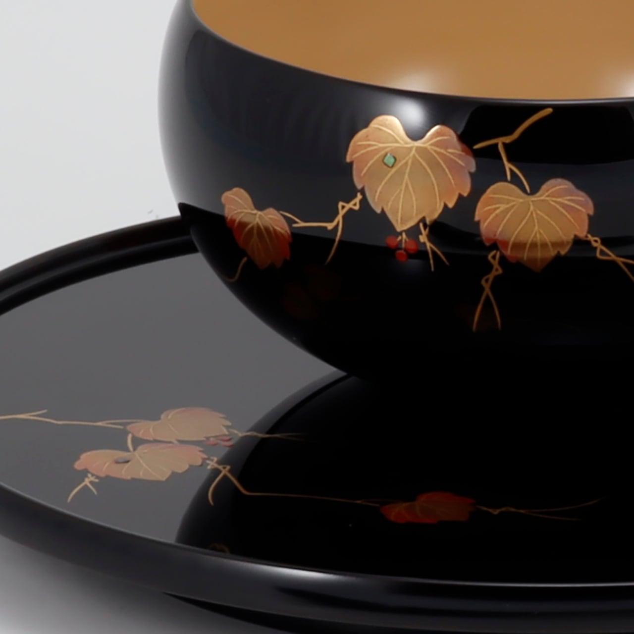 1105 輪島塗 ペア珈琲カップ／平形／蔦蒔絵／スプー付 | 輪島塗 加藤