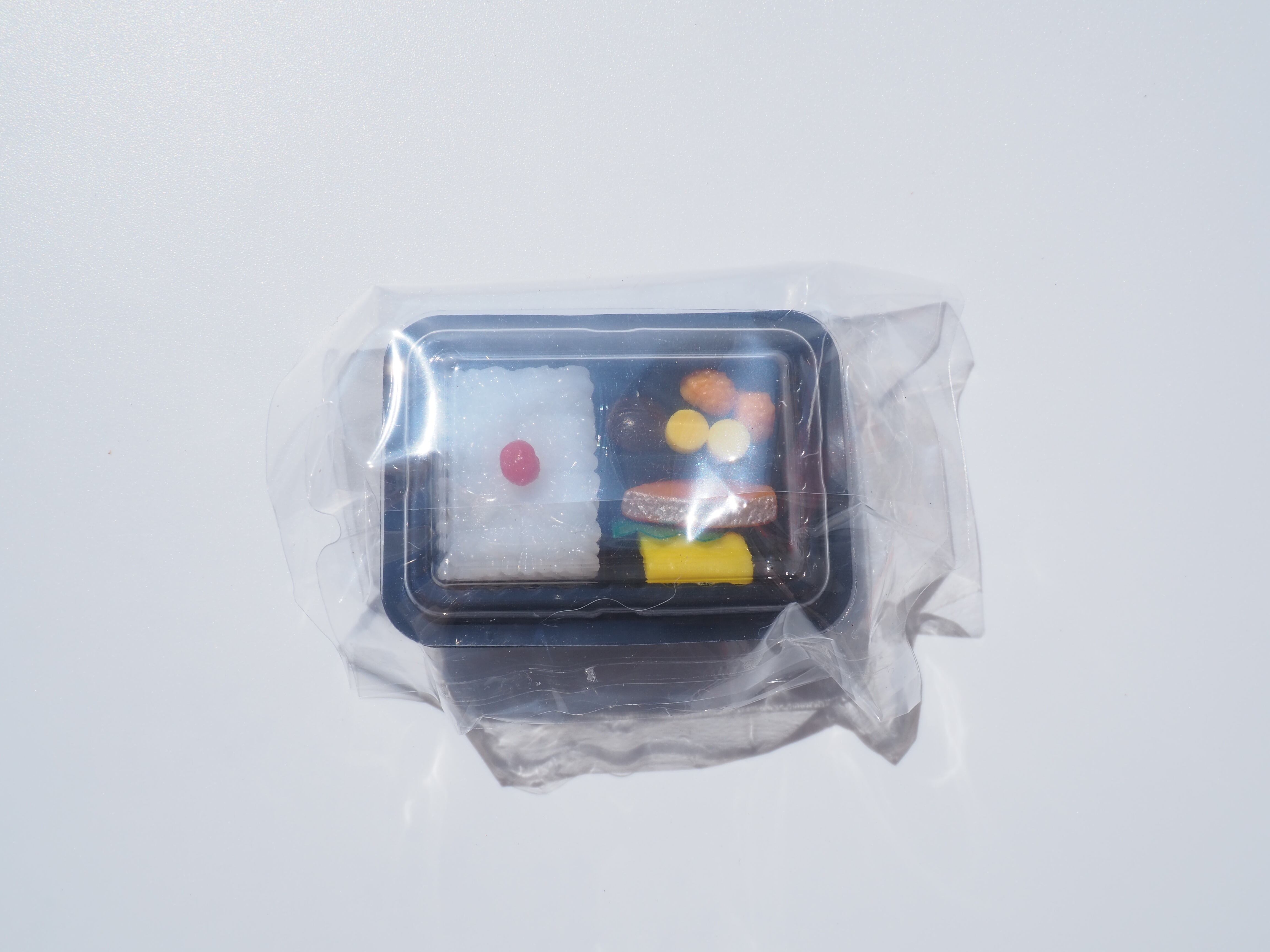ミニチュアコンビニ飯マスコット①鮭弁当 | PAY ID