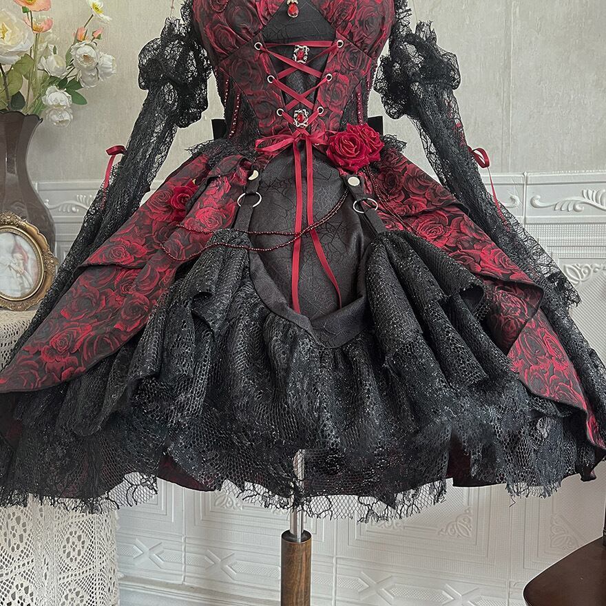 ゴスロリ・ロリータドレス 黒と赤の花柄 ゴシック風 小悪魔 地雷系 姫袖薔薇付き ロリータファッション 深紅の薔薇レースゴスロリロングワンピース