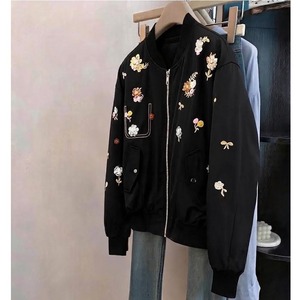 black floral embroidered bomber jacket<o3146>