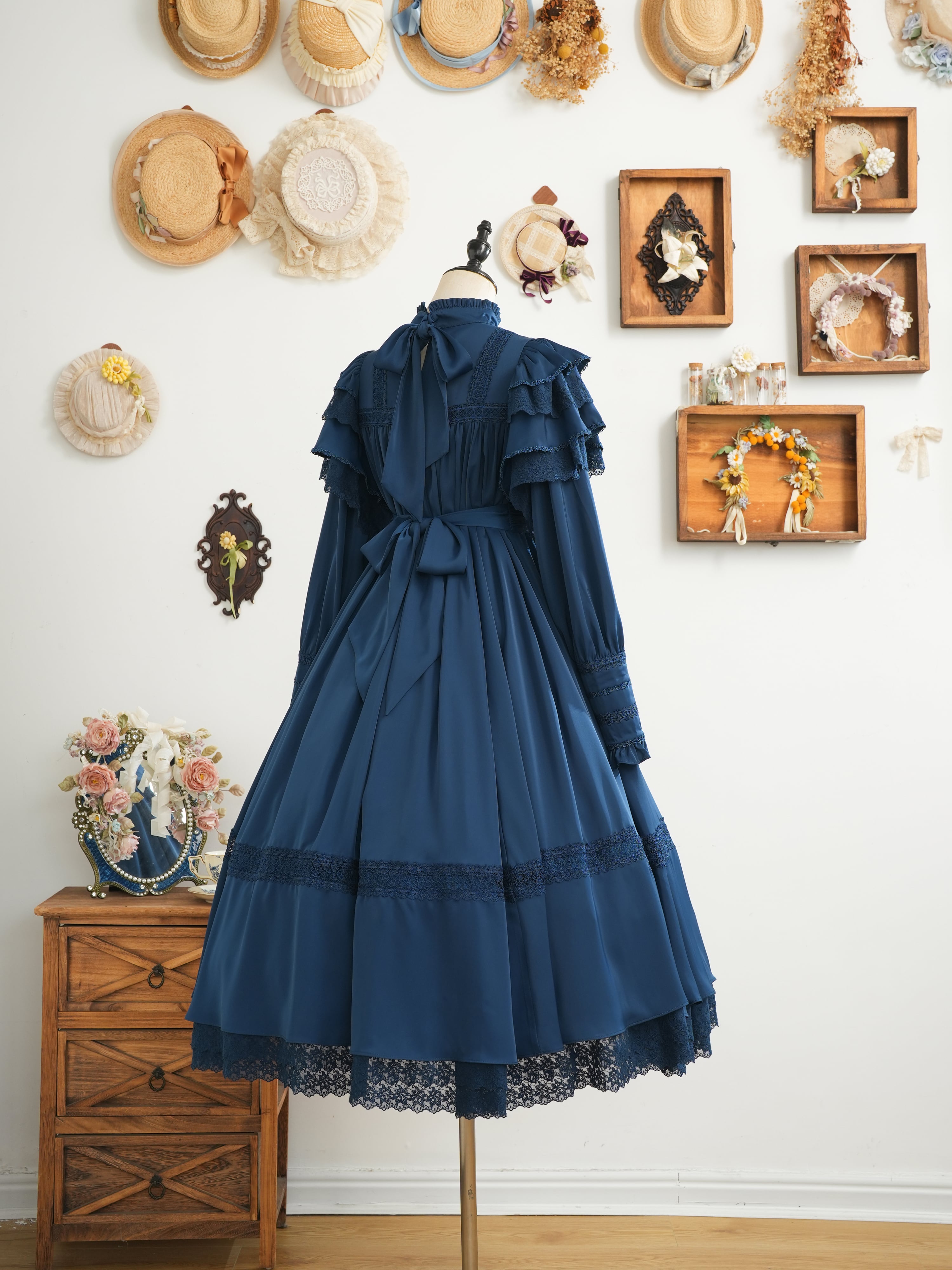 大阪店先行販売】リリアンヌ姉妹 ビビッドカラーワンピース