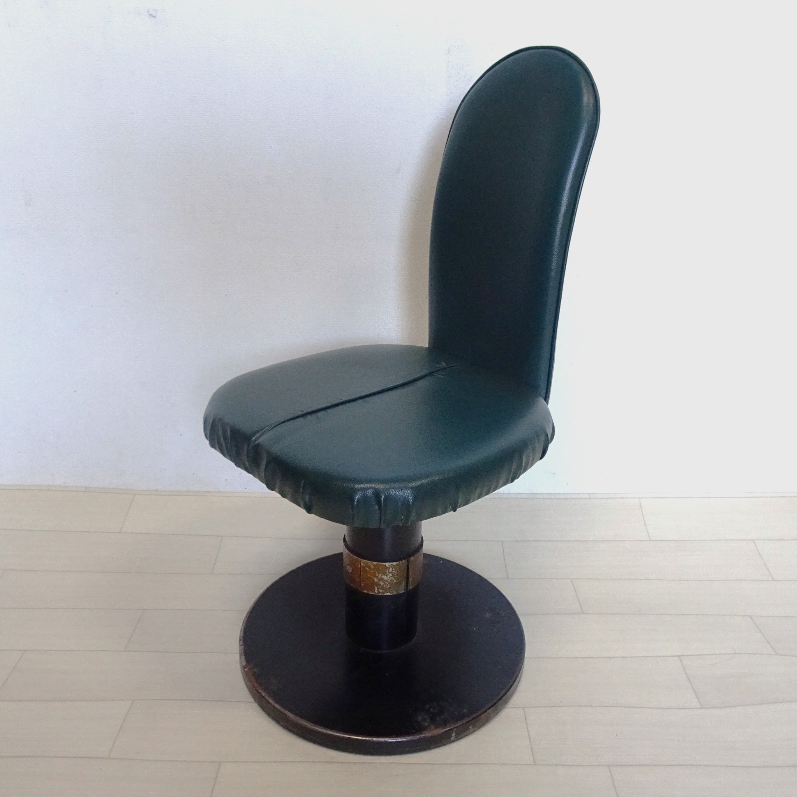 ティールーム山王 椅子