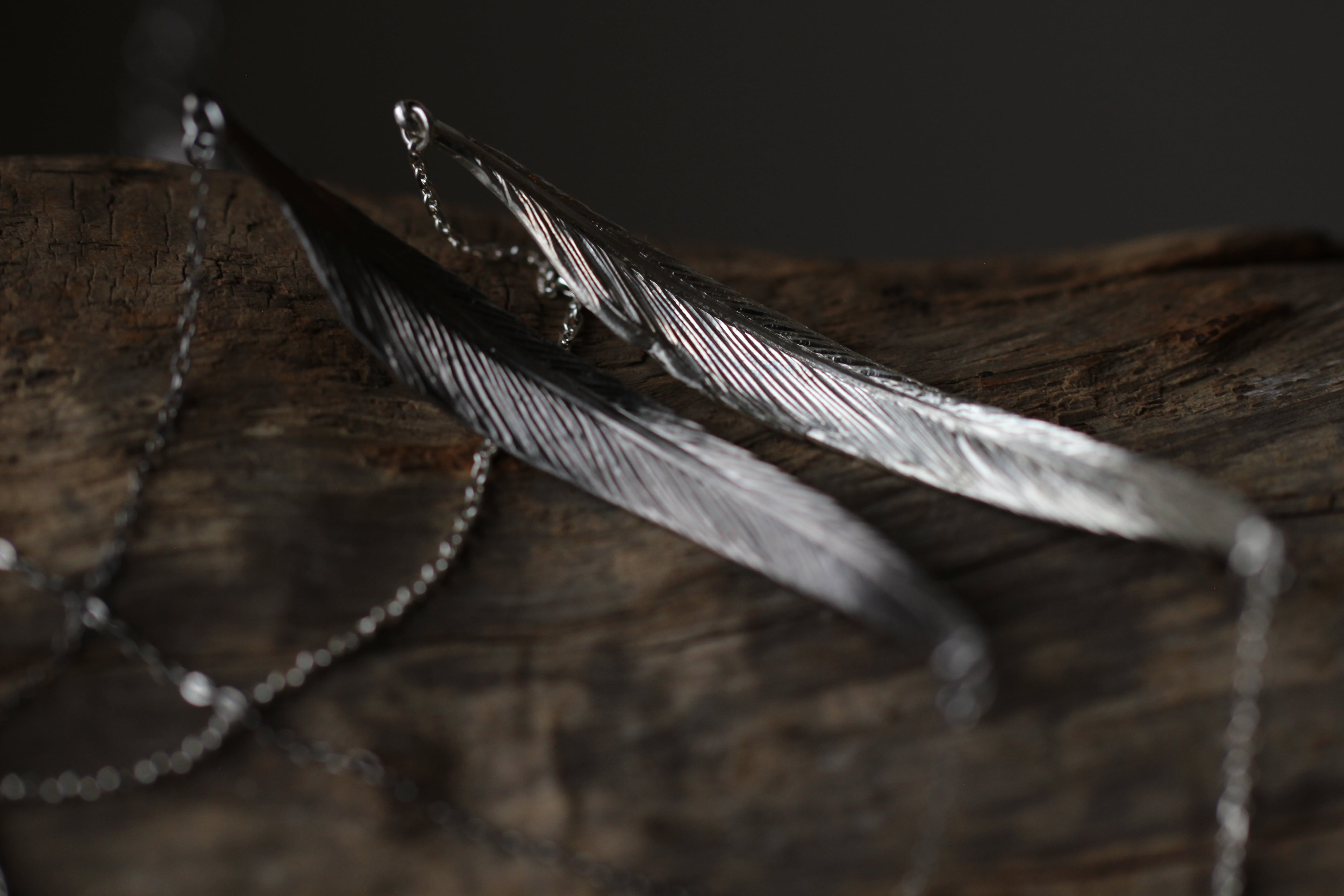 羽毛　シャー太白ペンダント Swing Feather Necklace | luckyfeather