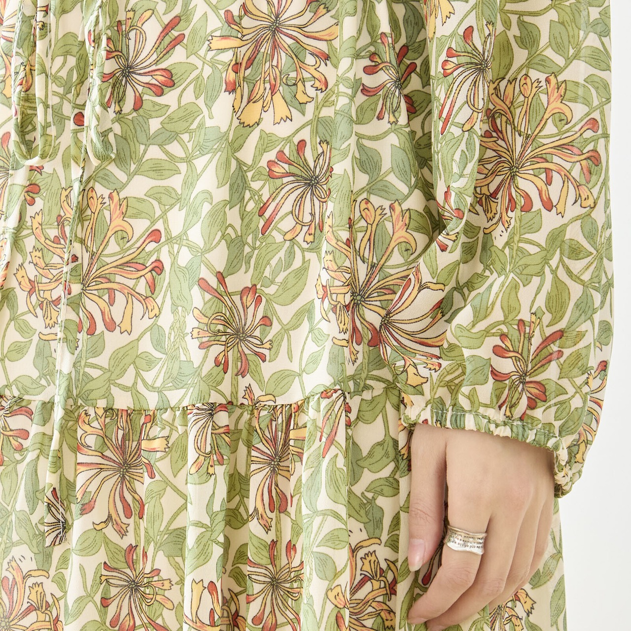 TRUBE フローラルティアードワンピース【M~L】グリーン