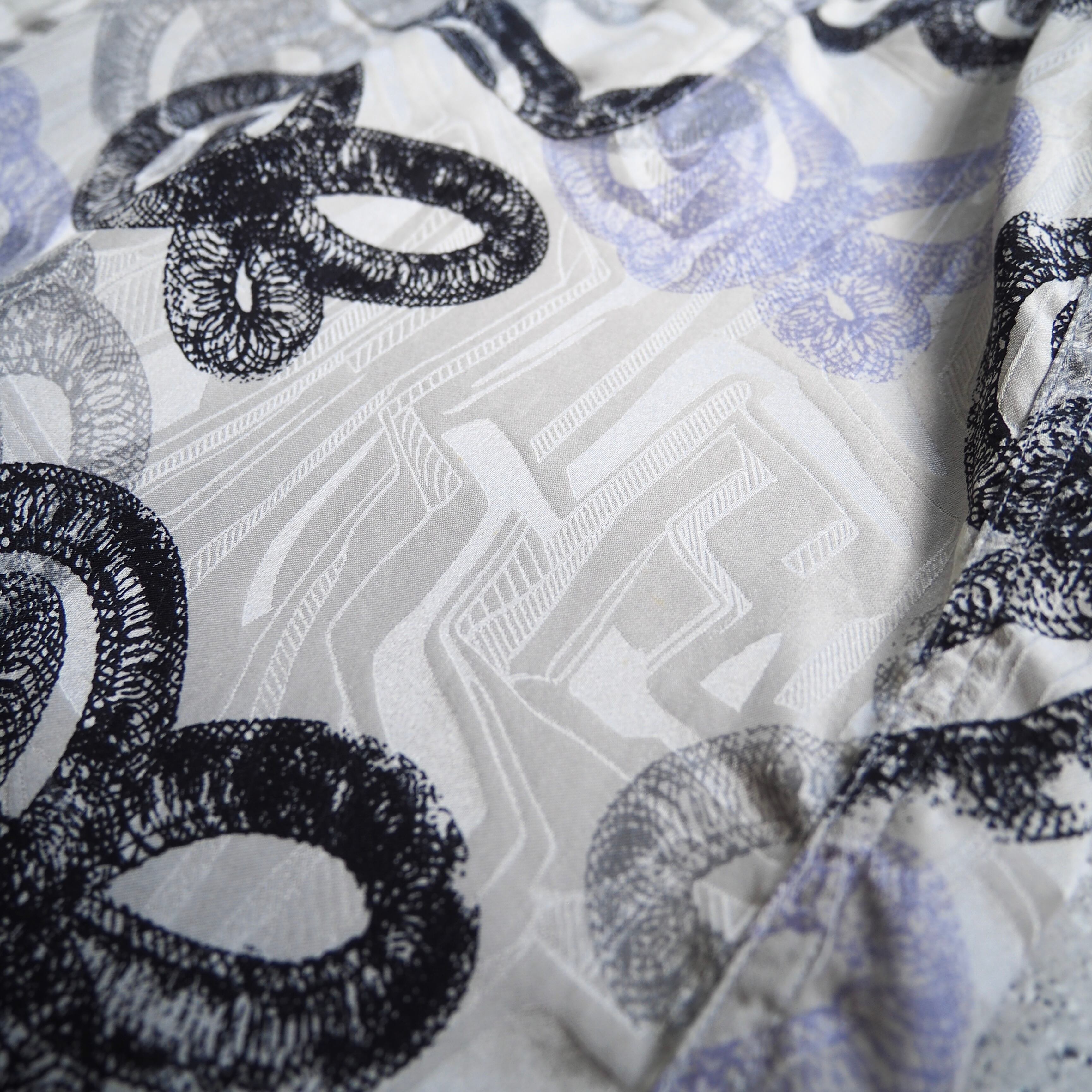 ” 捻縄 ” Tribal contemporary Art × Hidden pattern Drape SS silk Shirt