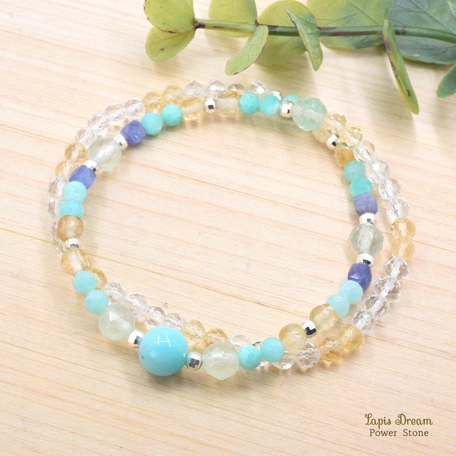 勇気や希望を与え、願望を叶えるお守り |  アマゾナイト、プレナイトのパワーストーン ブレスレット