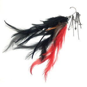 gunda<ガンダ>FEATHER EARHOOK/Red/B [フェザー イヤーフック/レッド/B]