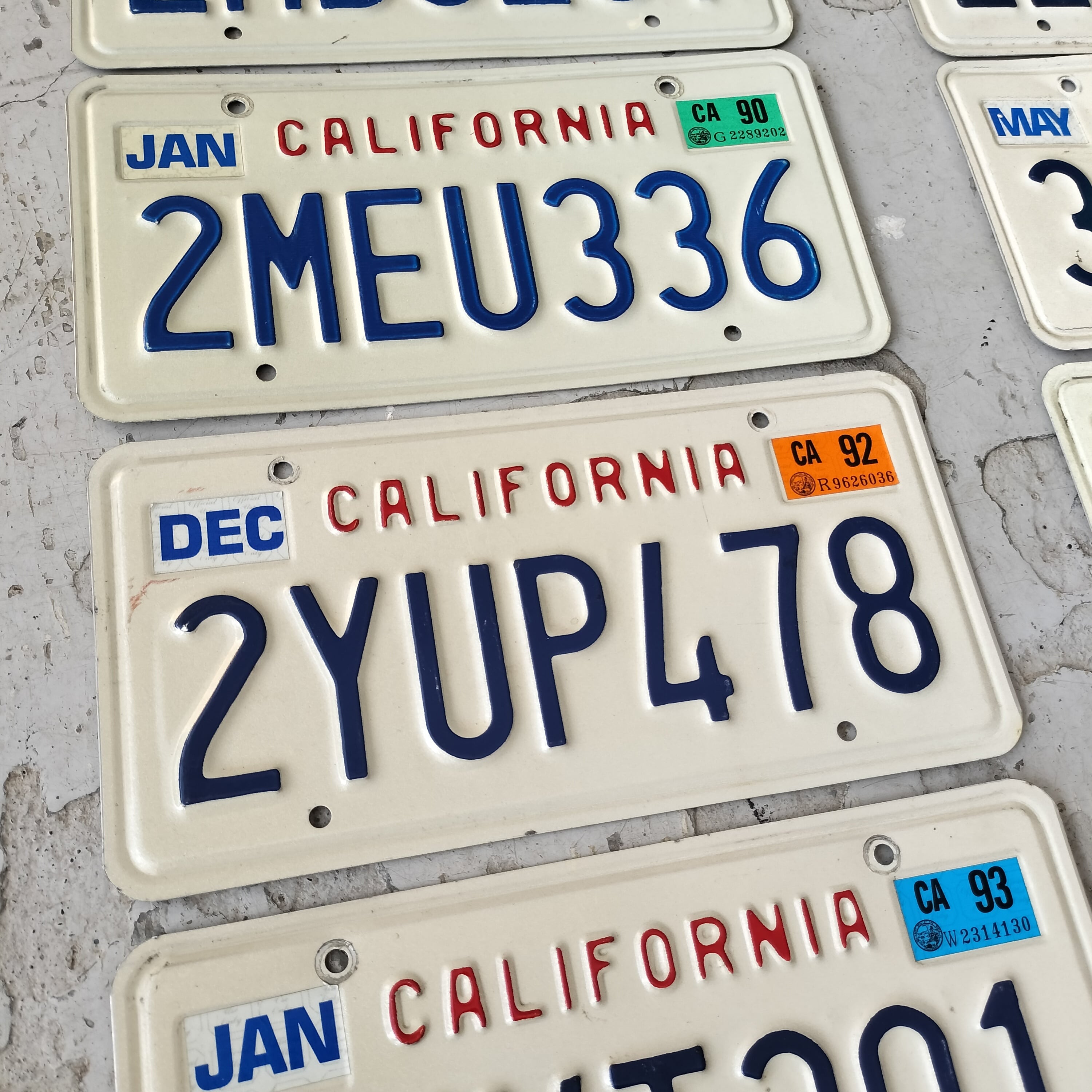 90s CA License Plate カリフォルニア州 払い下げ ナンバープレート ブリキ看板