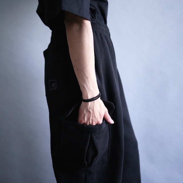 side double flap pocket design black wide easy sweat cargo pants