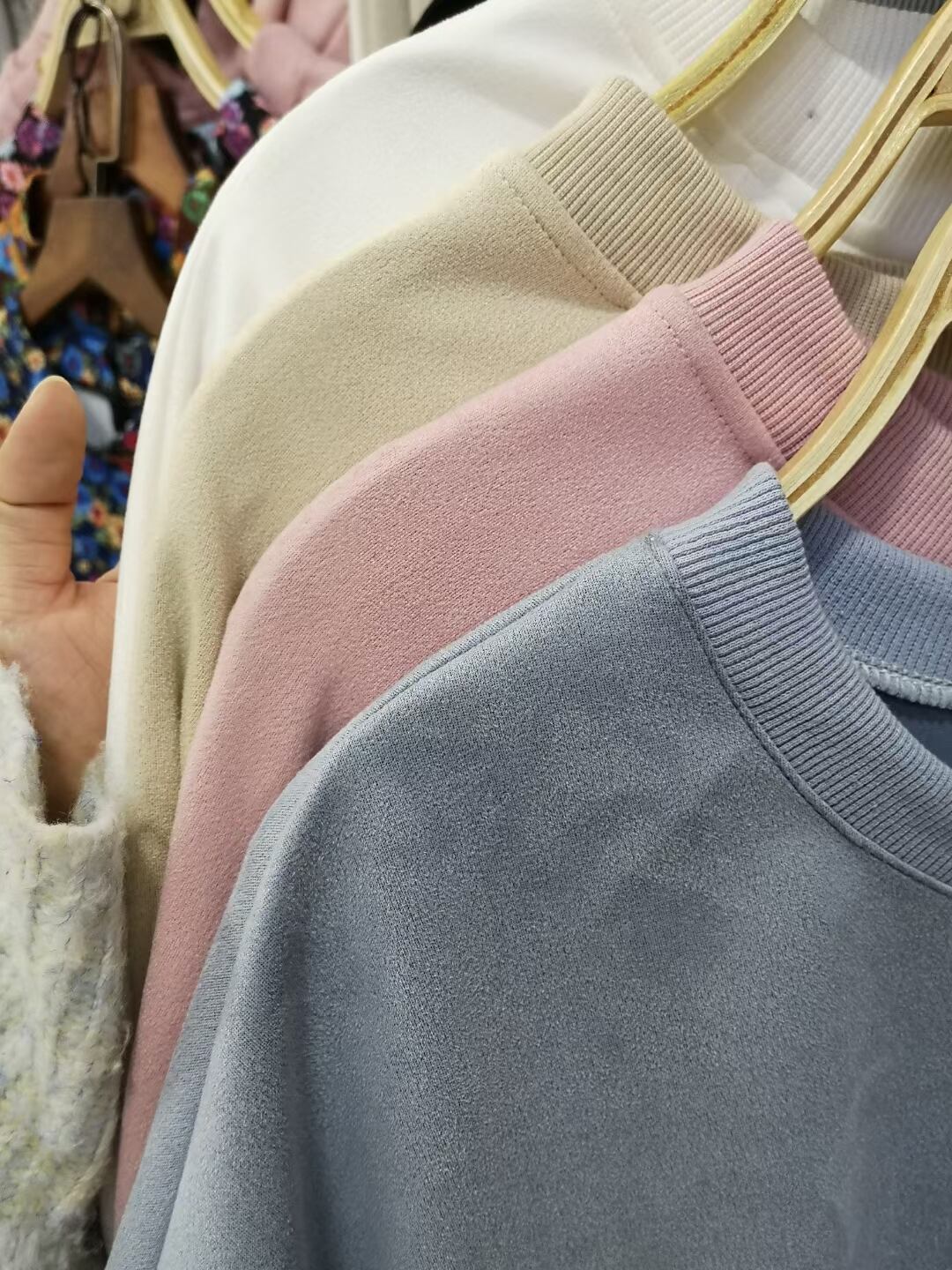 パステルカラー　クロップドスウェット　AJ44170-8025