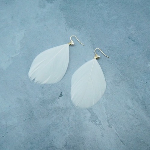 feather pierce WH