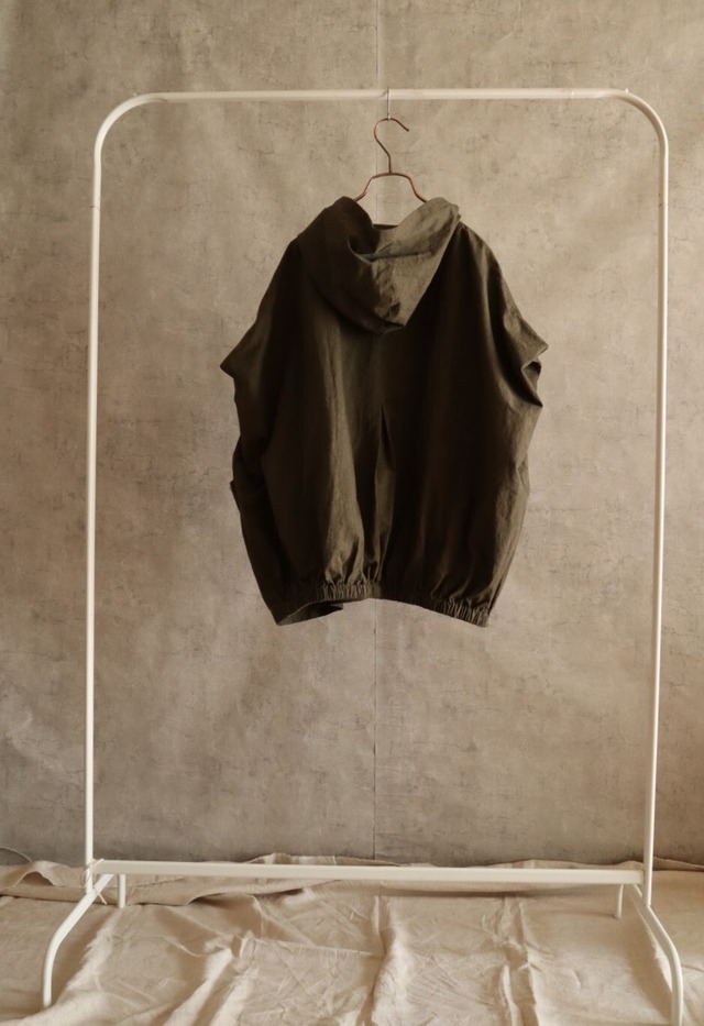 フード付きプルオーバー　アーミグリーン