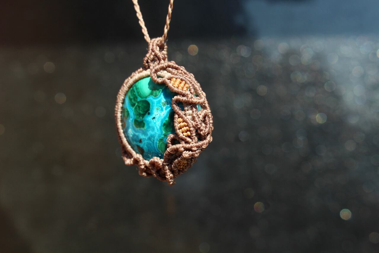 Chrysocolla malachite micro macrame pendant