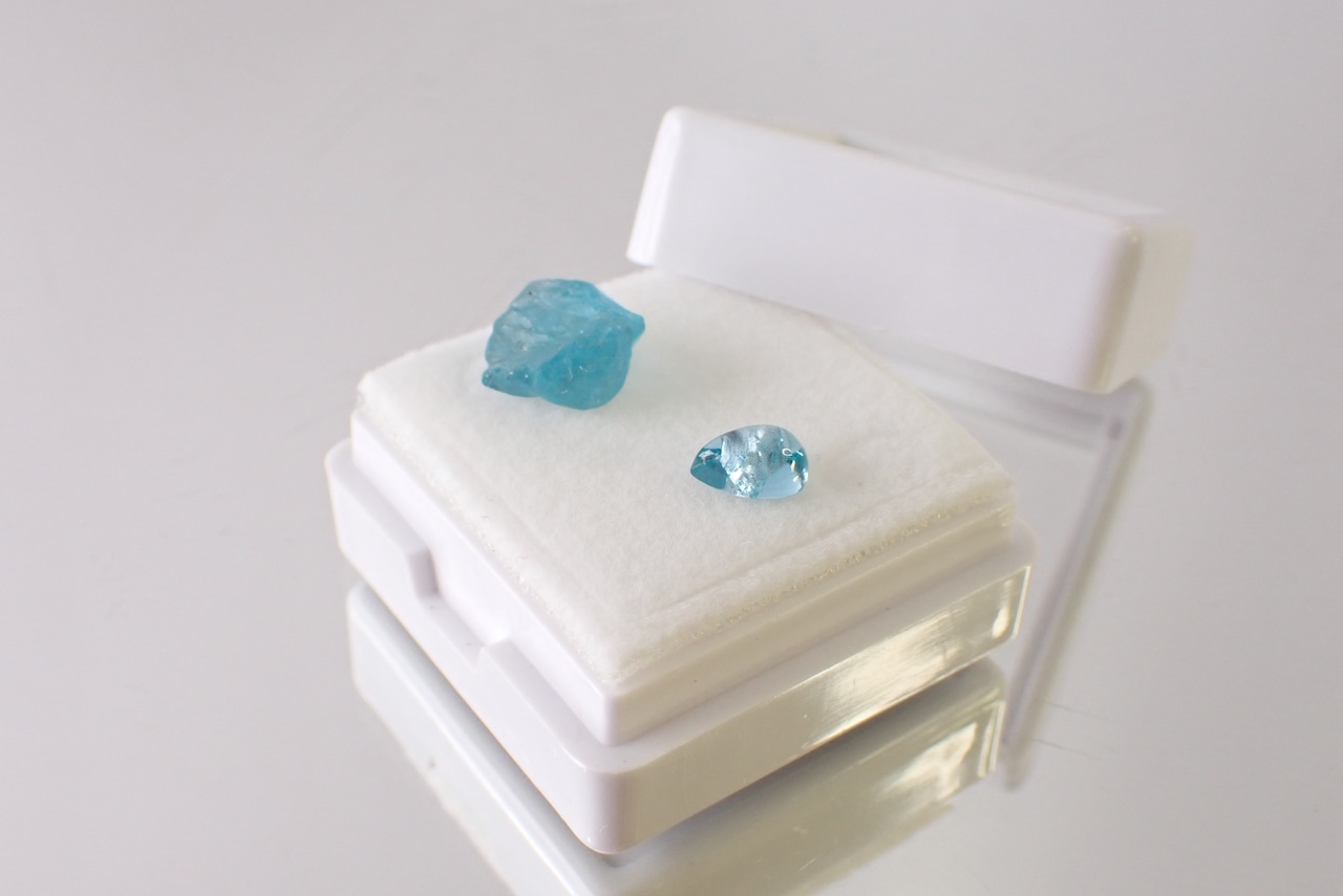 【原石セット】アパタイト　0.52ct/2.82ct　[D6-123]