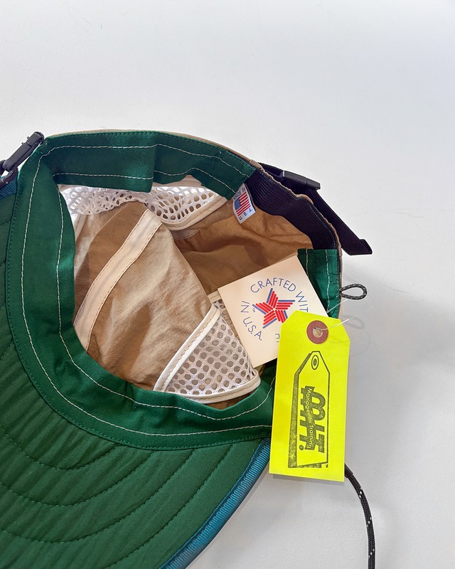 Manager In Training | Side mesh longbill 4panel cap | Beige (Detachable strap)