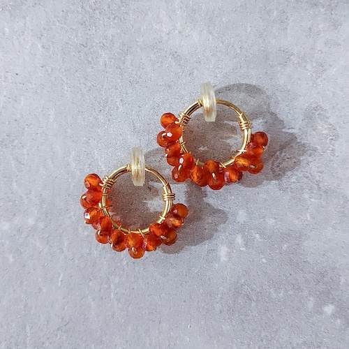 横山由依さん着用 14kgf Carnelian wrapped pierced earring / earring