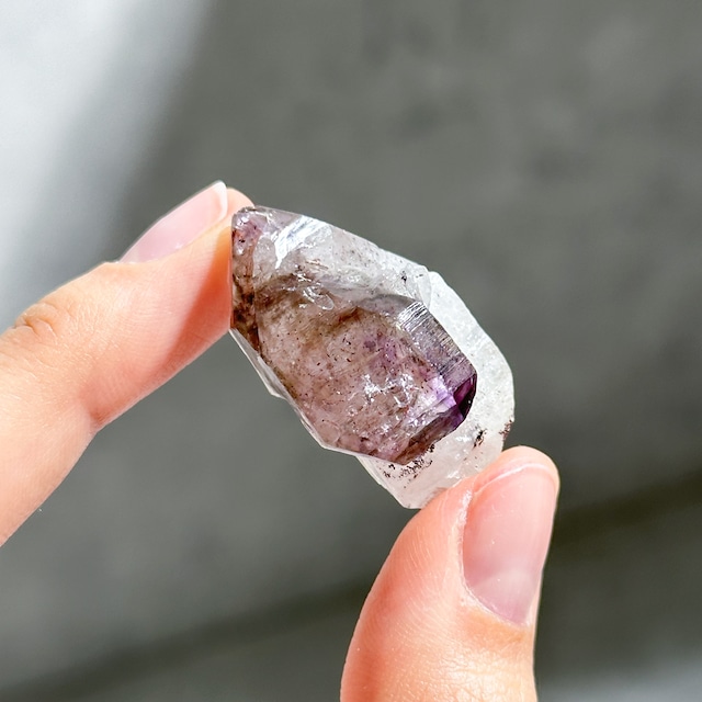 レピドクロサイト入り◎ジンバブエ産シャンガーンアメジスト72◇Shangaan Amethyst◇天然石・鉱物・パワーストーン