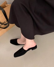 Square-toe flat Mules L0109