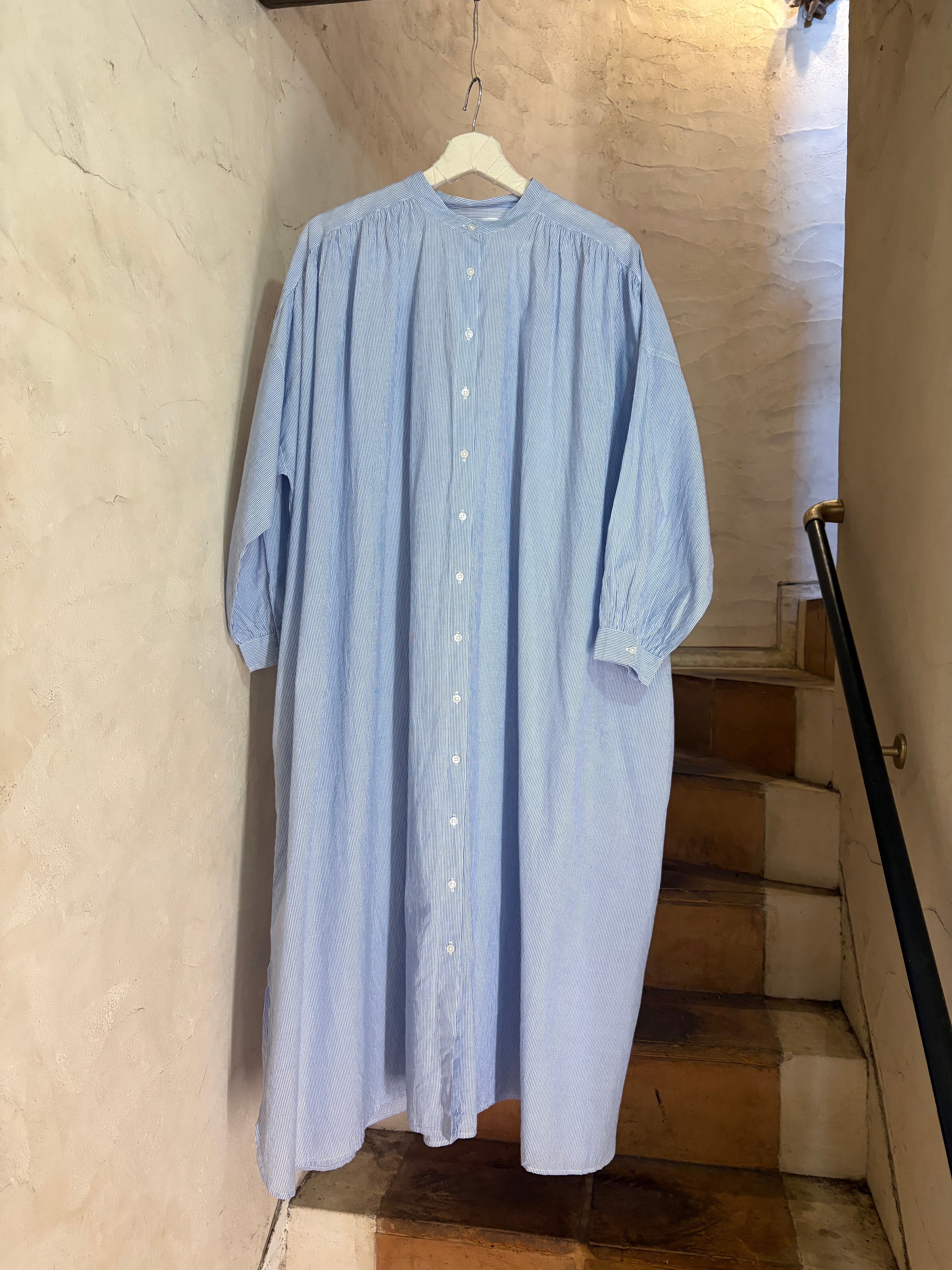 SOIL | COTTON VOILE STRIPE BAND COLLAR GATHERED SHIRT DRESS-blue×white stripe