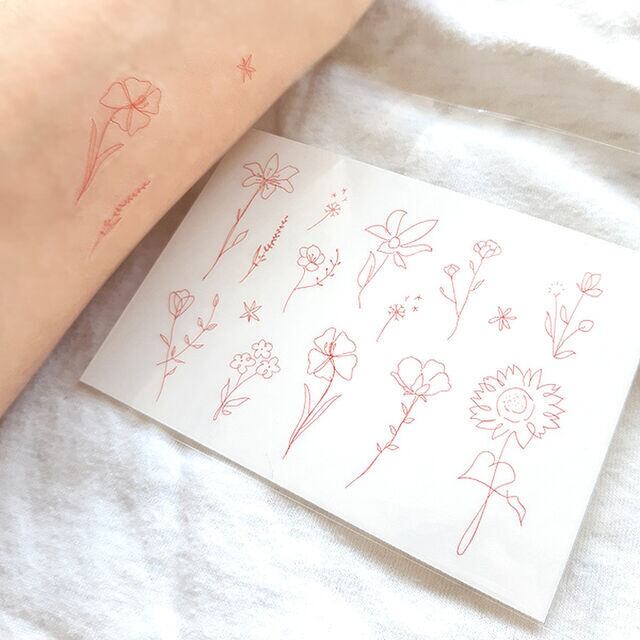 かわいい野花の詰め合わせ 赤い色の線画のタトゥーシール Acubi Drops