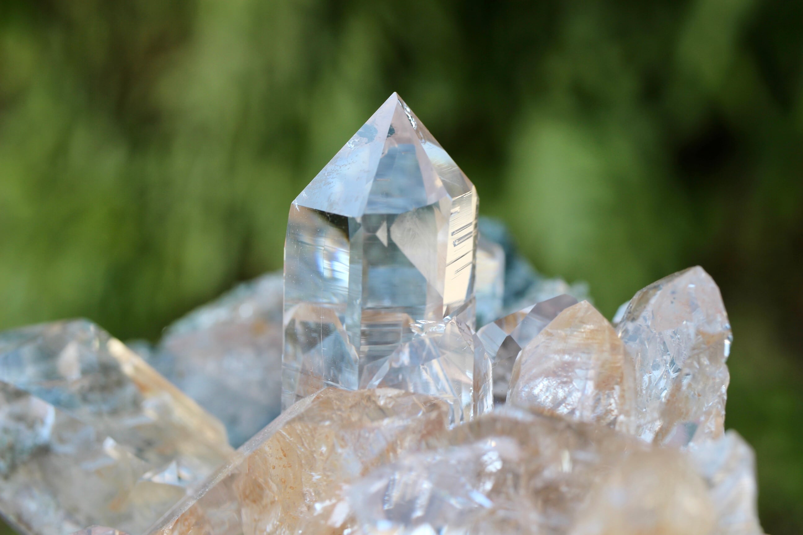 ヒマラヤ水晶 マニハール産 | 石垣島の夜光貝アクセサリーとヒマラヤ