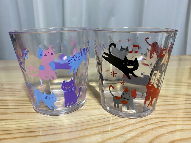 可愛い猫ちゃんプリントのプラスチックコップ Ohanash N 可愛い猫ちゃんプリントのプラスチックコップ Ohanash N