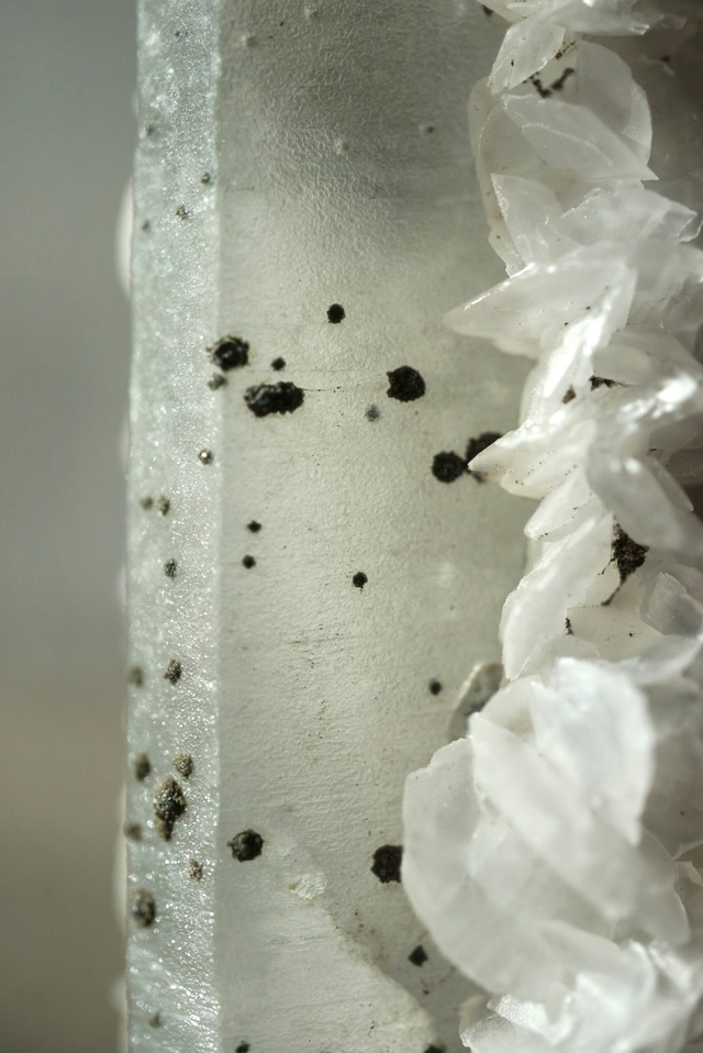 内モンゴル産クォーツ/カルサイト/クローライト Quartz/Calcite/Chlorite 1557