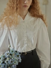 Albane Embroidery Scallop Collar Blouse F0797