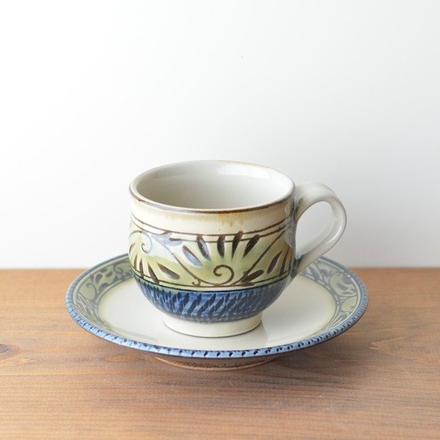 緑釉唐草文ポット