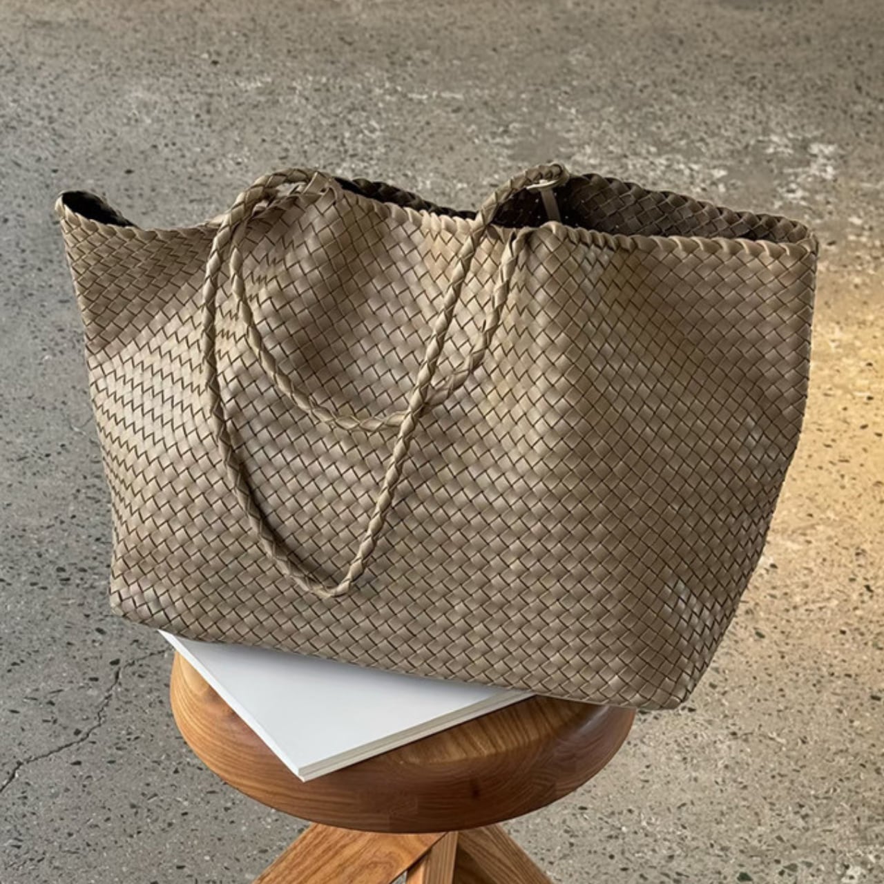 編み込みデザイントートバッグ 01038