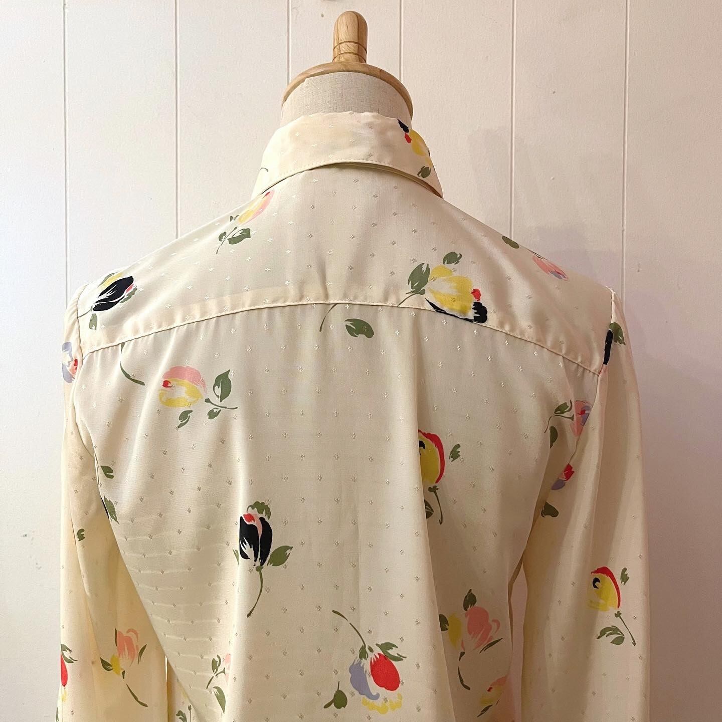 retro tulip cream dot blouse