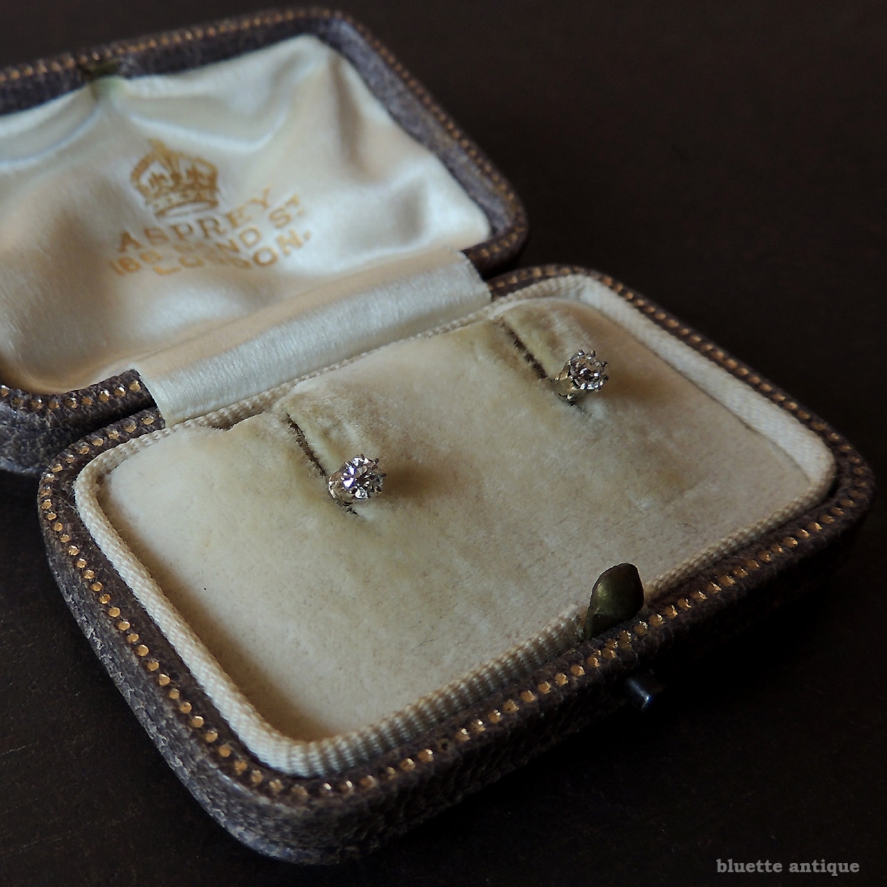 アンティークジュエリー 9ctゴールド 天然ダイヤモンド ピアス(鑑別書付)