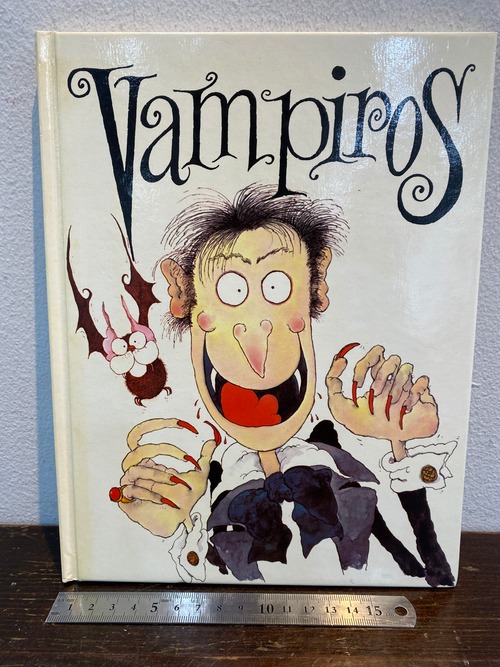 洋書　VAMPIROS  ・ COLIN HAWKINS