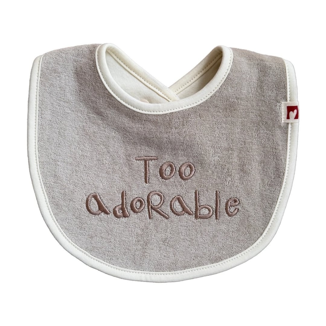 mwahmwah / Lettering Bib / Greige Pearl
