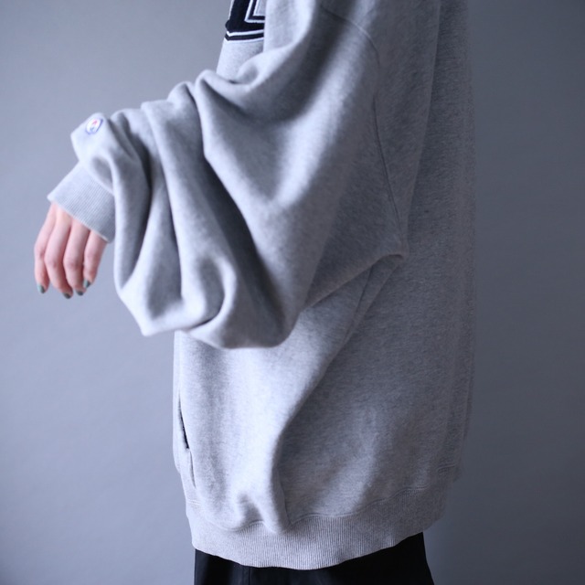 "Champion" light gray color super over silhouette sweat parka