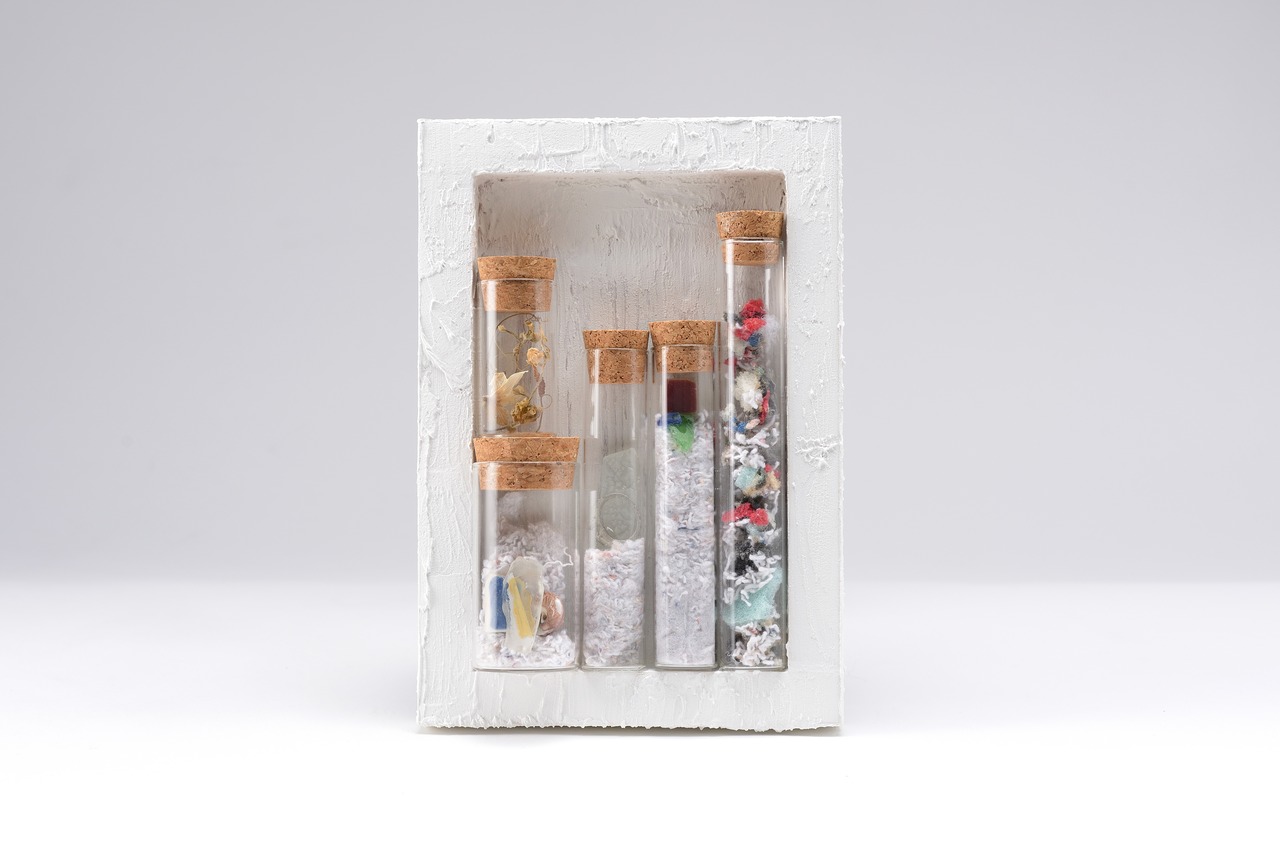 水に切り刻まれて花となる　-recycle考-