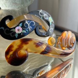 アンティーク　浪に飛沫しらたまの髪留め