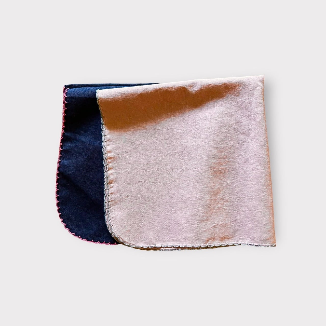 さくらんぼ刺繍の巾着 | ひなぎく