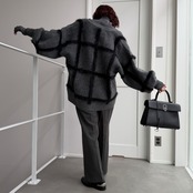 ラージチェックニットCD/チャコール