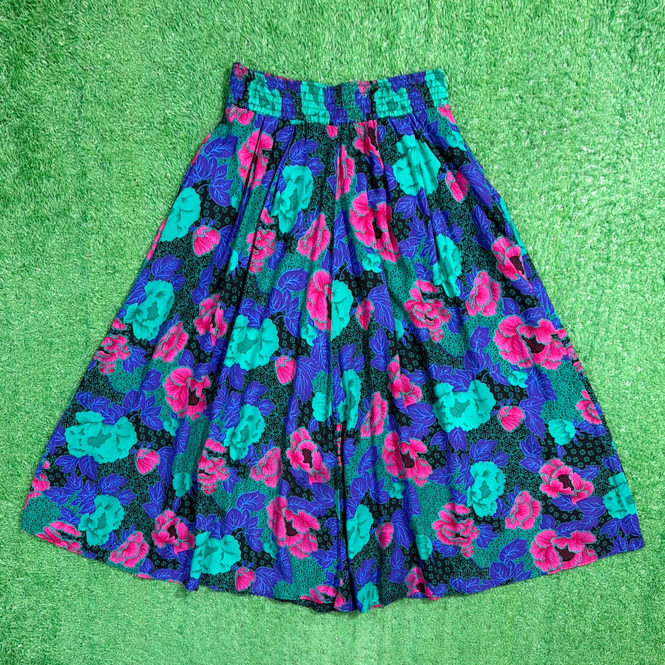 【古着】90sヴィンテージ モザイクフラワー 総柄シャツ×ペイズリースカート 951ae0b9d62fd6a4357b5126b07d1d