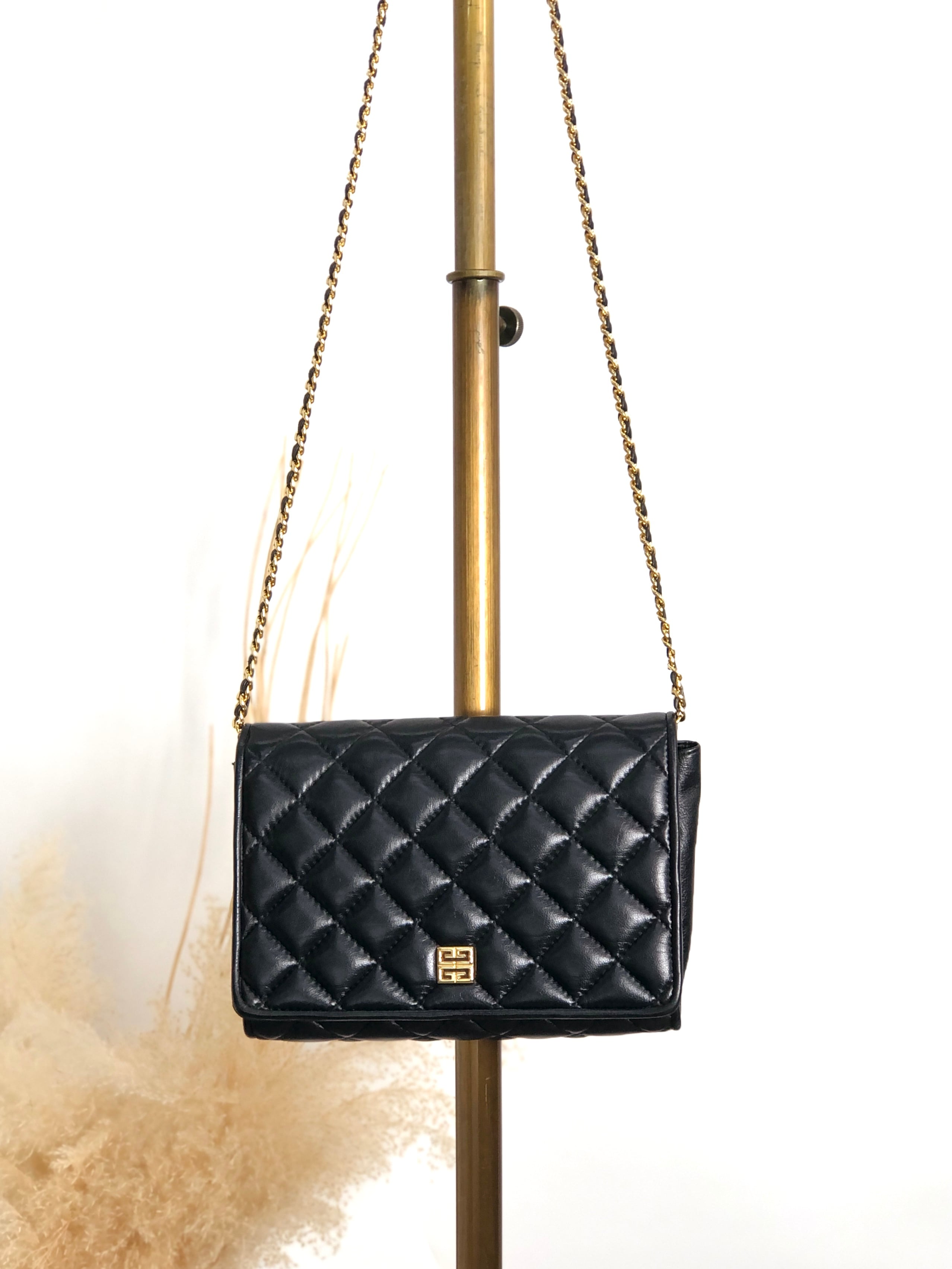 GIVENCHY ジバンシィ ショルダーバッグ ブラック ロゴ レザー キルティング チェーン vintage ヴィンテージ オールド xfg8sw