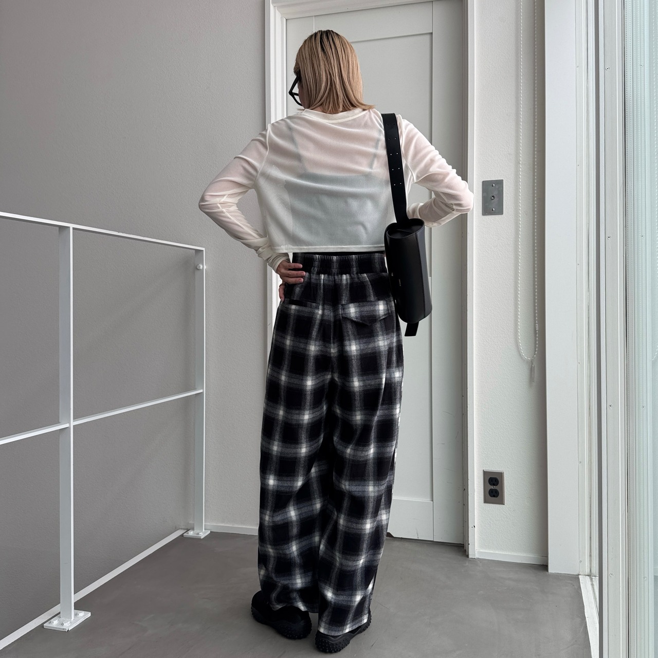 crew neck tulle sheer short tops/offwhite